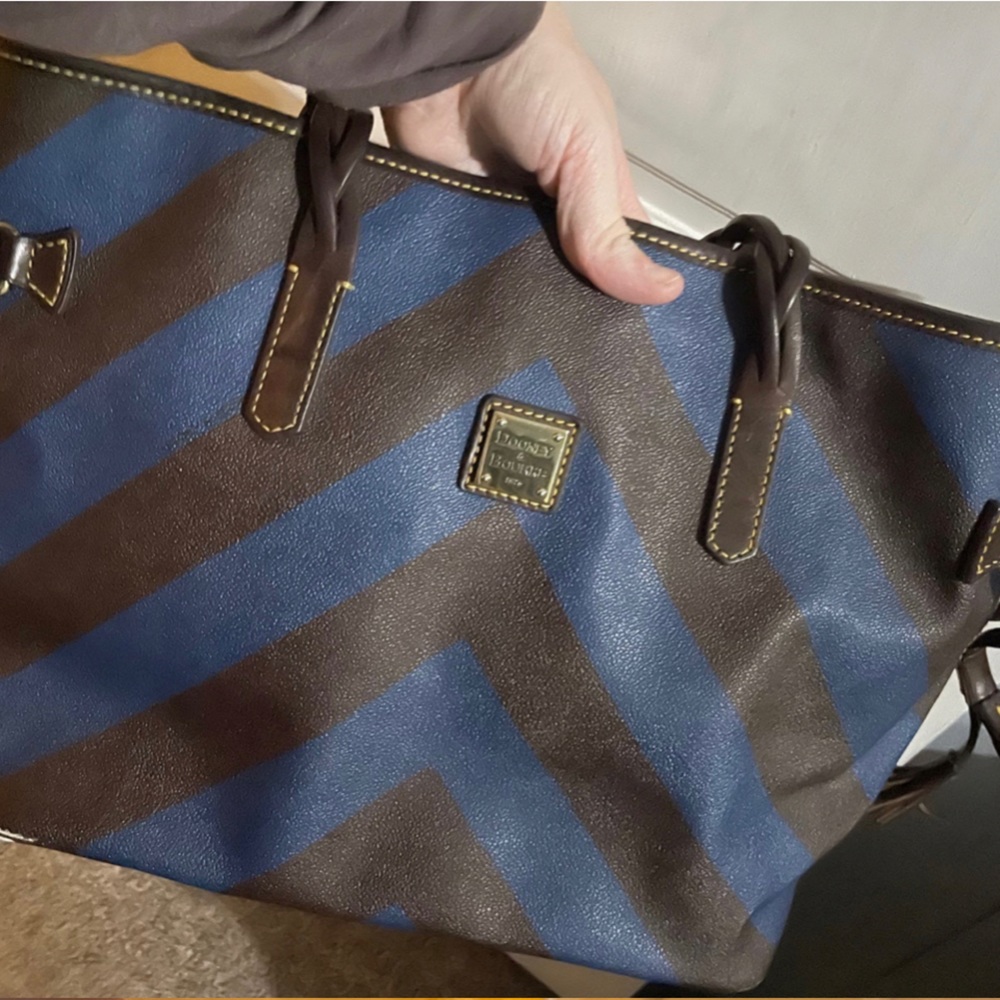Dooney & Bourke Bailey Chevron Tote